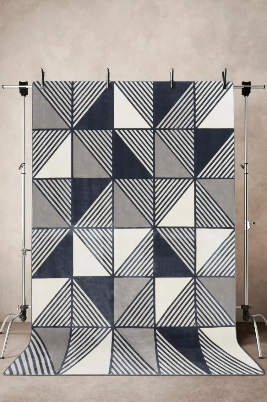 Återvunna Mattor|Viskosmattor|Jotex EGNO Viskosmatta 200x300 Cm Creme/mörkgrå
