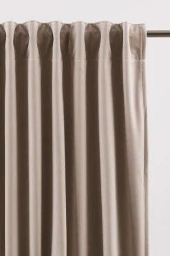 Sammetsgardiner|Mörkläggningsgardiner|Jotex ELSIE Mörkläggningsgardin - 1 Längd - Extrabred Beige