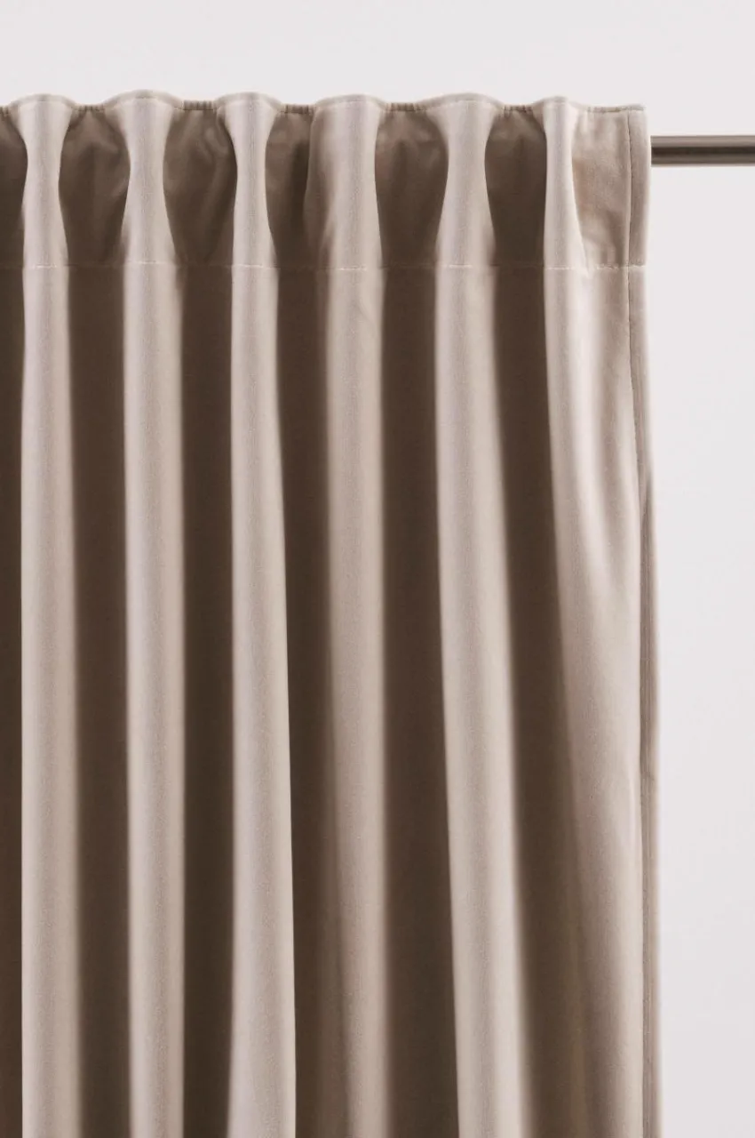 Sammetsgardiner|Mörkläggningsgardiner|Jotex ELSIE Mörkläggningsgardin - 1 Längd - Extrabred Beige