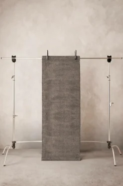 Återvunna Mattor|Viskosmattor|Jotex HARRIE Viskosmatta 80x200 Cm Mörkgrå