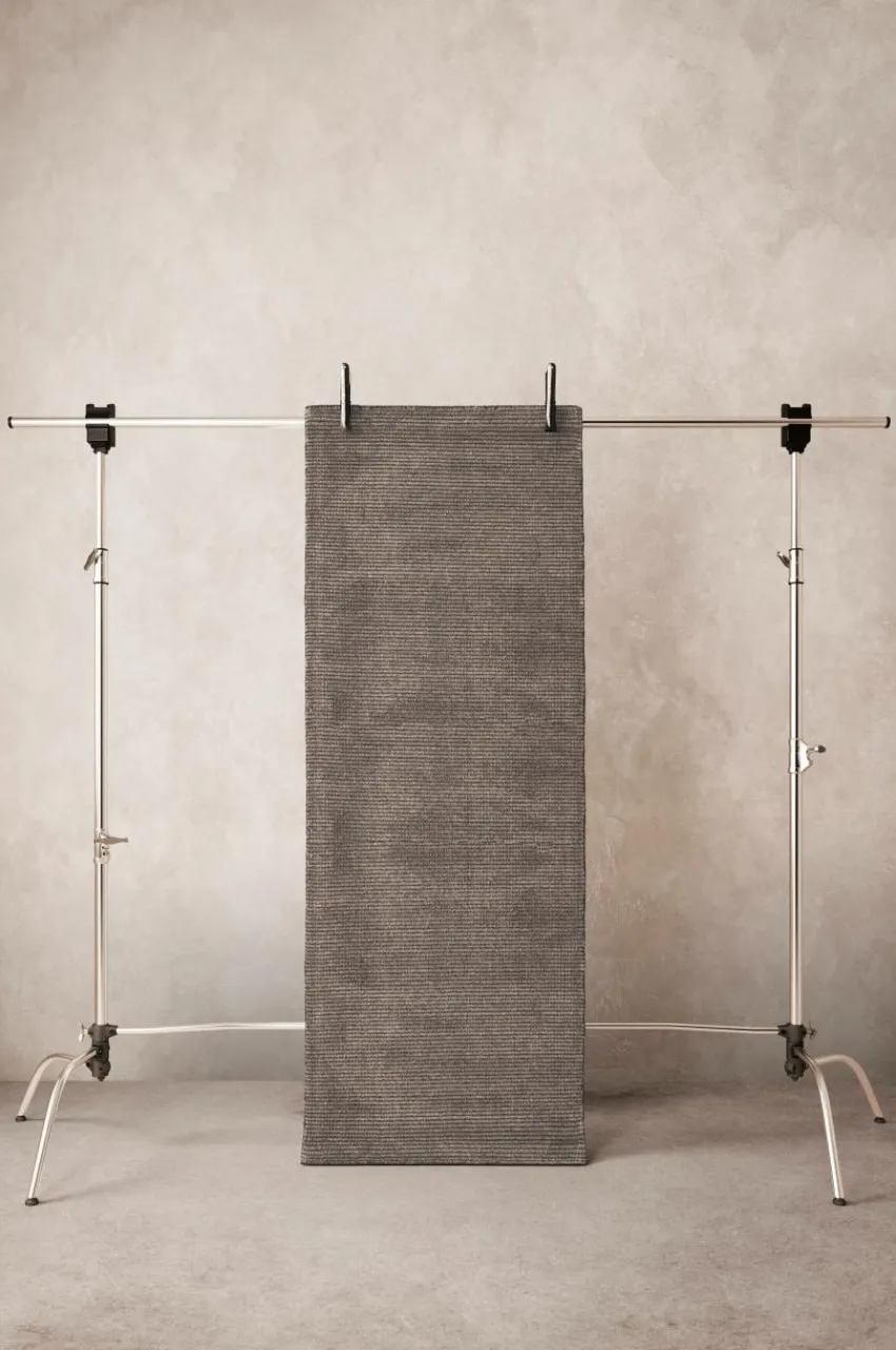 Återvunna Mattor|Viskosmattor|Jotex HARRIE Viskosmatta 80x200 Cm Mörkgrå