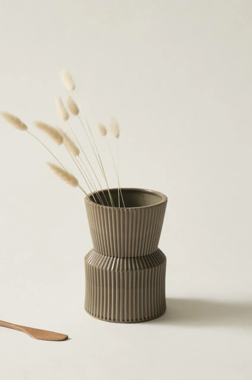 Vaser|Jotex JANICE Vas - Höjd 21,5 Cm Gråbeige