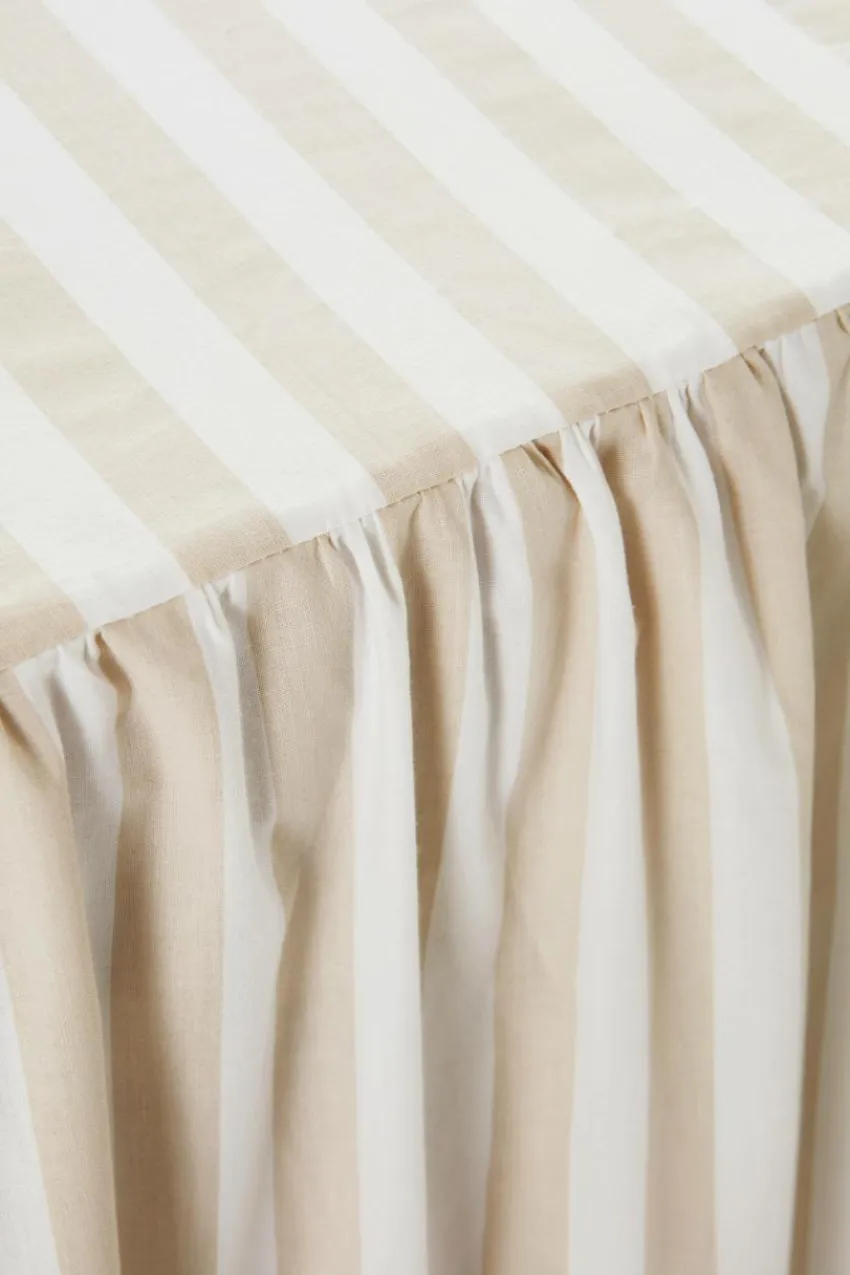 Sängkappor|Jotex KAYO Sängkappa Med Volang Beige/vit