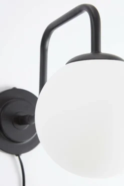 Vägglampor|Jotex LONDRES Vägglampa Svart/opalglas