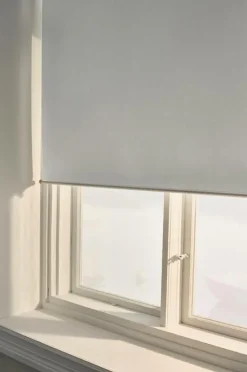 Rullgardiner|Mörkläggningsgardiner|Jotex NIKA Mörkläggande Rullgardin - Höjd 210 Cm Vit