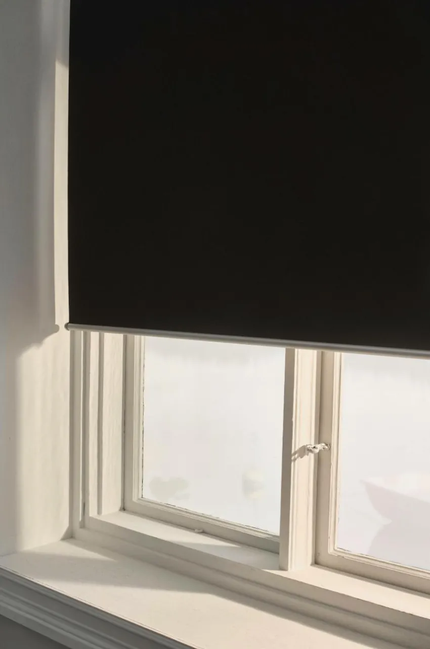 Rullgardiner|Mörkläggningsgardiner|Jotex NIKA Mörkläggande Rullgardin - Höjd 210 Cm Svart
