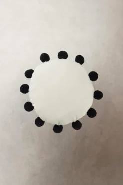 Barnkuddar|Jotex POMEZIA Kudde ø 35 Cm Vit/svart