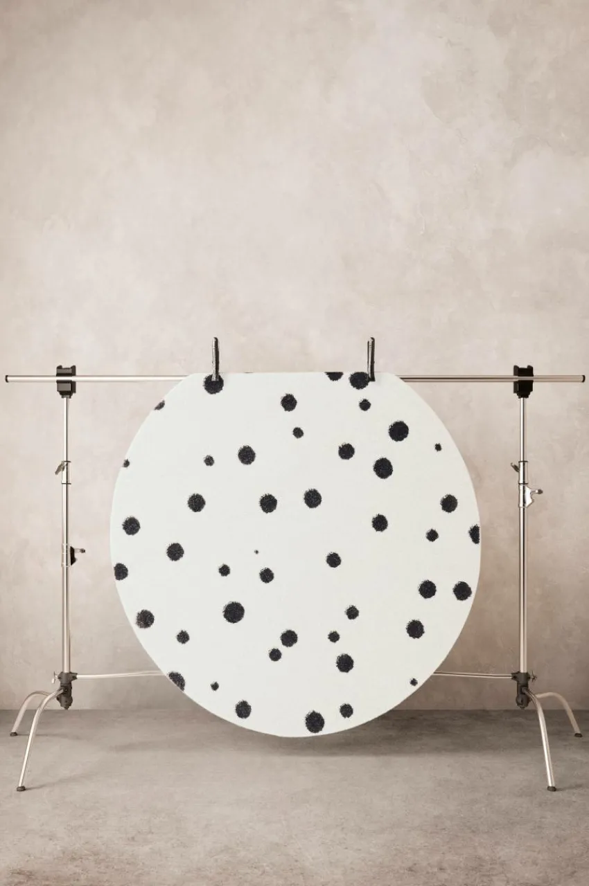 Barnmattor|Barnmattor|Jotex PUNTO Luggmatta ø 160 Cm Vit/svart