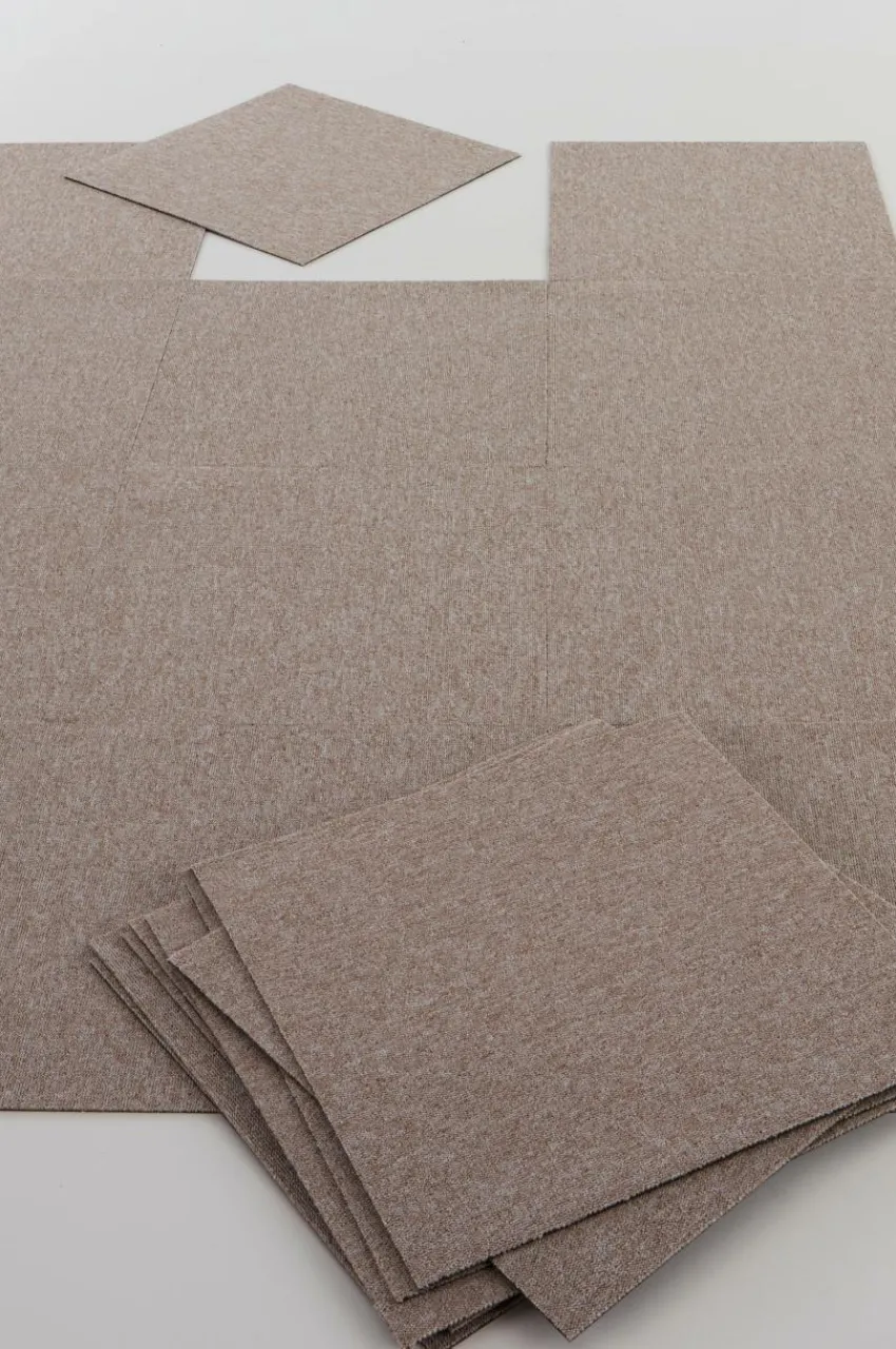 Trappstegsmattor|Dörrmattor|Jotex SIERRA TILE Textilplatta Heltäckningsmatta 20-pack Beige