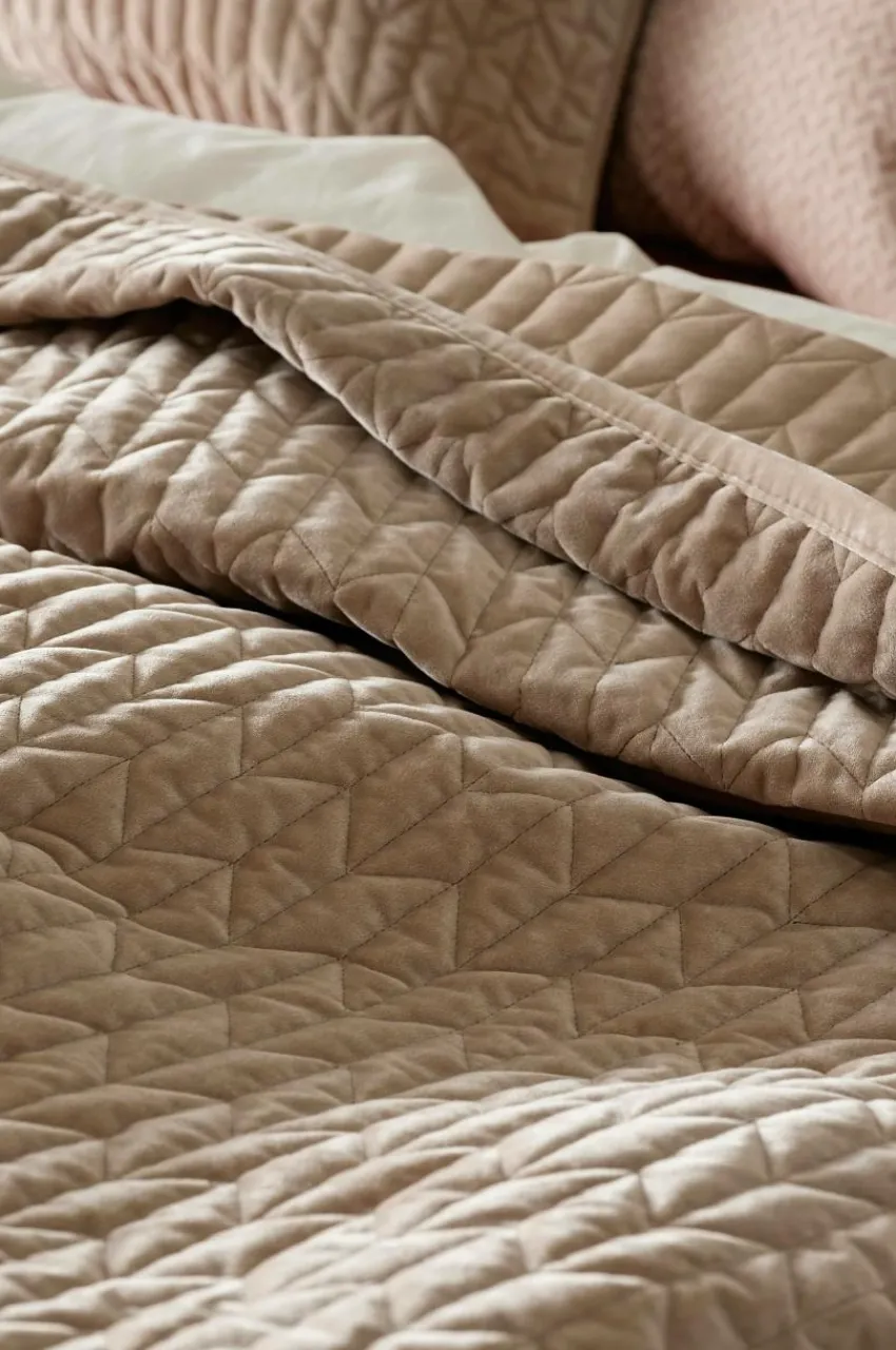 Överkast|Jotex TILY överkast - Dubbelsäng 260x260 Cm Beige