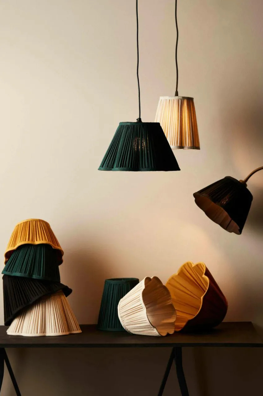 Lampskärmar|Jotex Toppringskärm Siv Plissé 30 Cm Senap