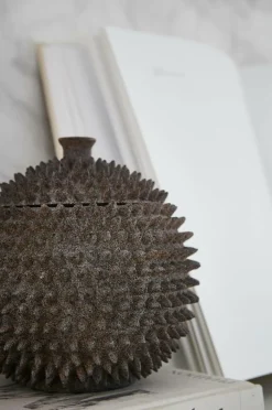 Prydnadssaker|Jotex YAVA Dekorationsask ø 18 Cm Grå