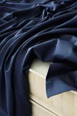 Lakan|Jotex ZACK SATIN Lakan Ekologisk Marinblå